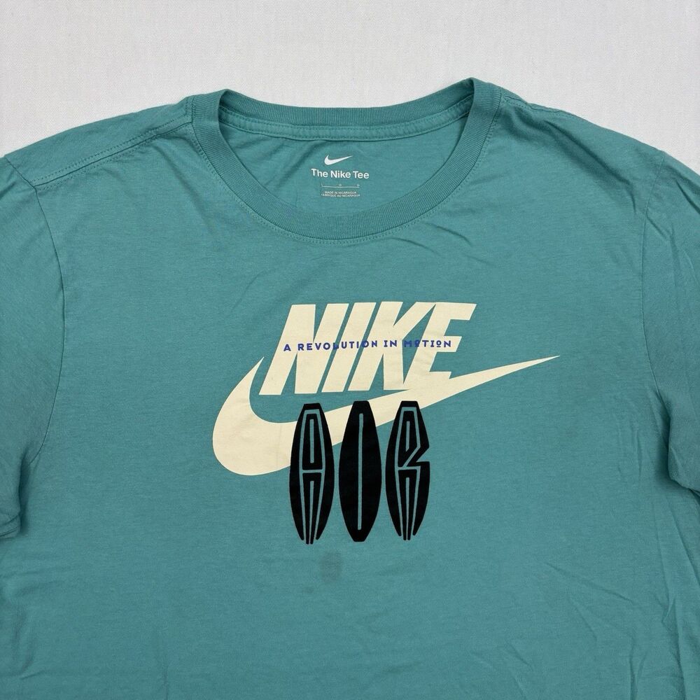 The NIKE Tee Men’s Graphic T-Shirt Short Sleeve L Casual Green Beach Preppy Gym - Picture 3 of 5